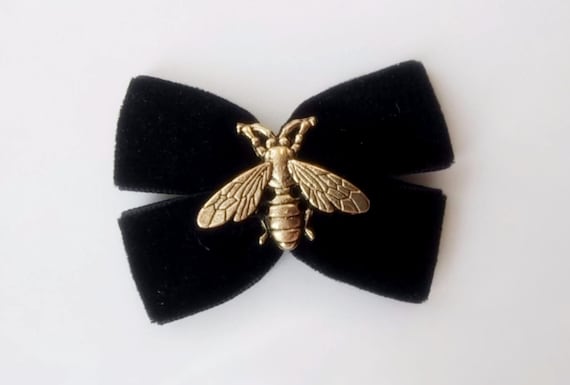 Luxury Cat Bow Tie: Golden Fly, Handmade Pet Collar Accessory