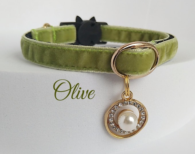 Cat collar with Pearl/velvet dog collar/cat collar with charm/Puppy Kitten collar/Oliv cat collar/Non-Breakaway/Breakaway