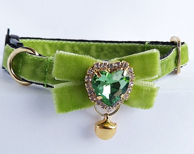 Herbal Cat collar- bow crystal green heart/Crystal cat collar/cat Bow and bell/Velvet pet collar/Non-Breakaway/Breakaway buckle