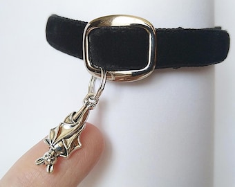 Vampire Bat - cat collar/black velvet collar/Halloween cat collar/esoteric collar/Dog Gothic collar/Cat collar Breakaway/Non-Breakaway.
