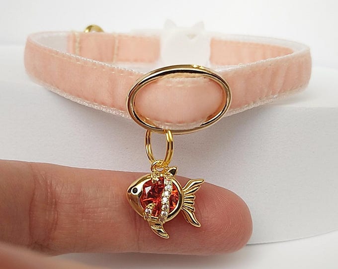 Cat collar/Crystal fish pendant with cat collar /Cat collar with sharm/Chihuahua collar/velvet Mini dog collar/Non-Breakaway/Breakaway