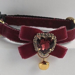 Cat collar- plum velvet/ID Tag Bow design collar/Crystal cat collar/Bow bell collar/Royal velvet collar/Dog collar/Breakaway/Non-Breakaway