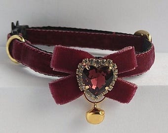 Cat collar- plum velvet/ID Tag Bow design collar/Crystal cat collar/Bow bell collar/royal Velvet collar/dog collar/Non-Breakaway/Breakaway