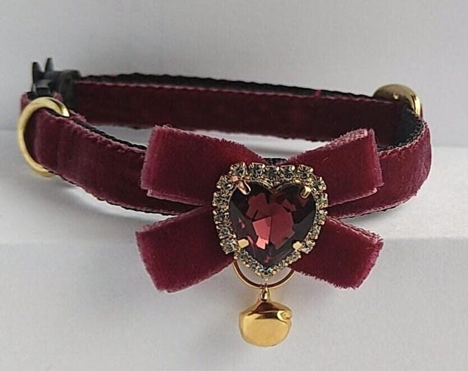 Cat collar- plum velvet/ID Tag Bow design collar/Crystal cat collar/Bow bell collar/royal Velvet collar/dog collar/Non-Breakaway/Breakaway