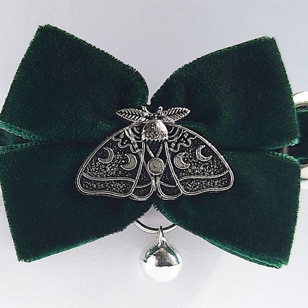 Moon moth- Cat collar/Mystical silver talisman cat collar/Gothic cat collar/Gothic Bow/Bow tie cat collar/Bow moth moon phase collar
