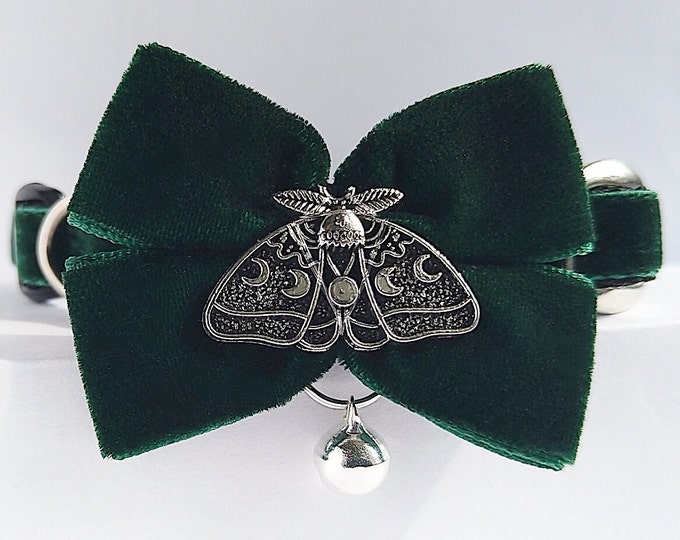 Moon moth- Cat collar/Mystical silver talisman cat collar/Gothic cat collar/Gothic Bow/Bow tie cat collar/Bow moth moon phase collar