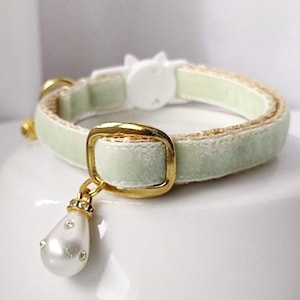 Pearl Cat collar/Lime Cream cat collar/light green collar/Puppy and Kitten collar/Chihuahua collar/Mini dog collar/Non-Breakaway/Breakaway