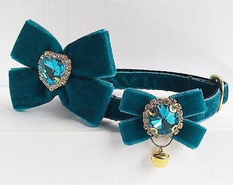 Sea Wave Velvet Cat Collar: Bow Pendant, Breakaway Buckle