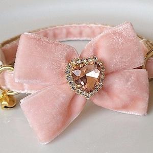 Pfirsich Samt Katzenhalsband: Personalisierte Fliege, Abbruchschnalle, Handgemacht