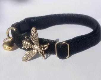 Velvet black cat collars. Kitten collars. Collar puppy.Glamorous collar. Chihuahua collars. Cat Collar with bells.Collar with brooch.