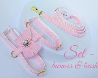 Light pink cat harness with velvet bow/Set - harness with leash/Mini dog cat/Harness with crystal heart/Equipment for walking with a cat