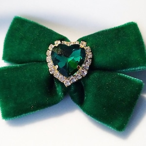 Emerald Velvet Cat Bow Tie: Rhinestone Heart, 3/8" Collar