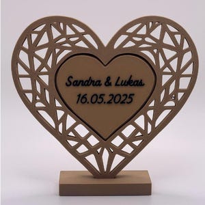Cuore in legno personalizzato con nome e supporto, supporto a forma di cuore con incisione, cuore in legno da esposizione, cuore decorativo personalizzato