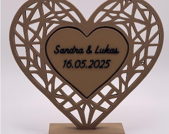 Coeur en bois personnalisé avec nom et support, support de coeur avec gravure, coeur en bois pour affichage, coeur décoratif personnalisé