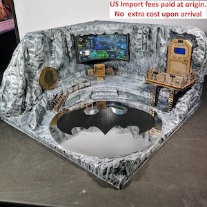 Batman's Batcave diorama 1:24 scale