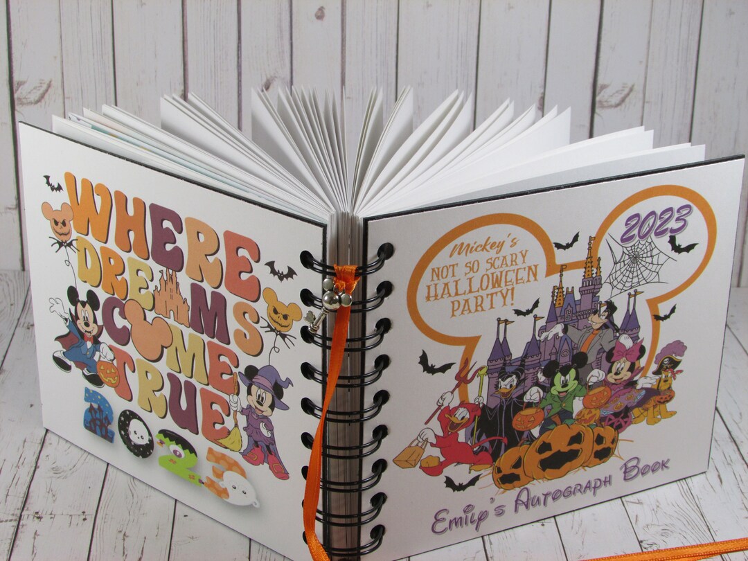 2024 Disney Halloween Autograph Book deluxe Edition for 40 Photos & 40