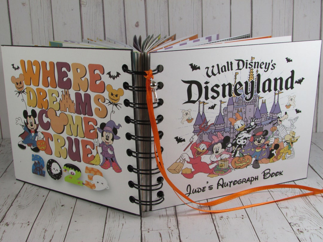 2024 Disney Halloween Autograph Book disneyland Halloween deluxe