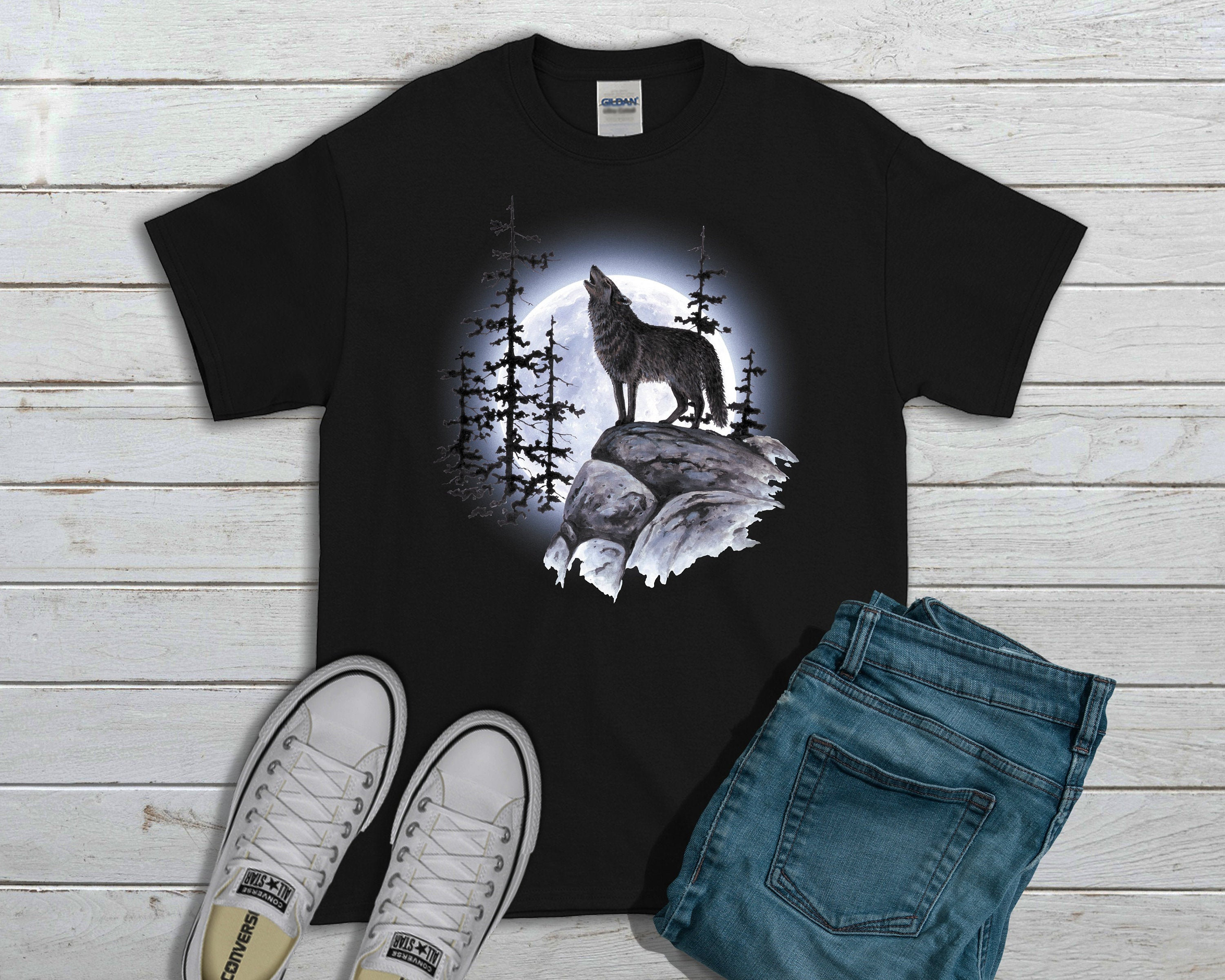 Wild Animal T-shirt Wolf Howling at the 