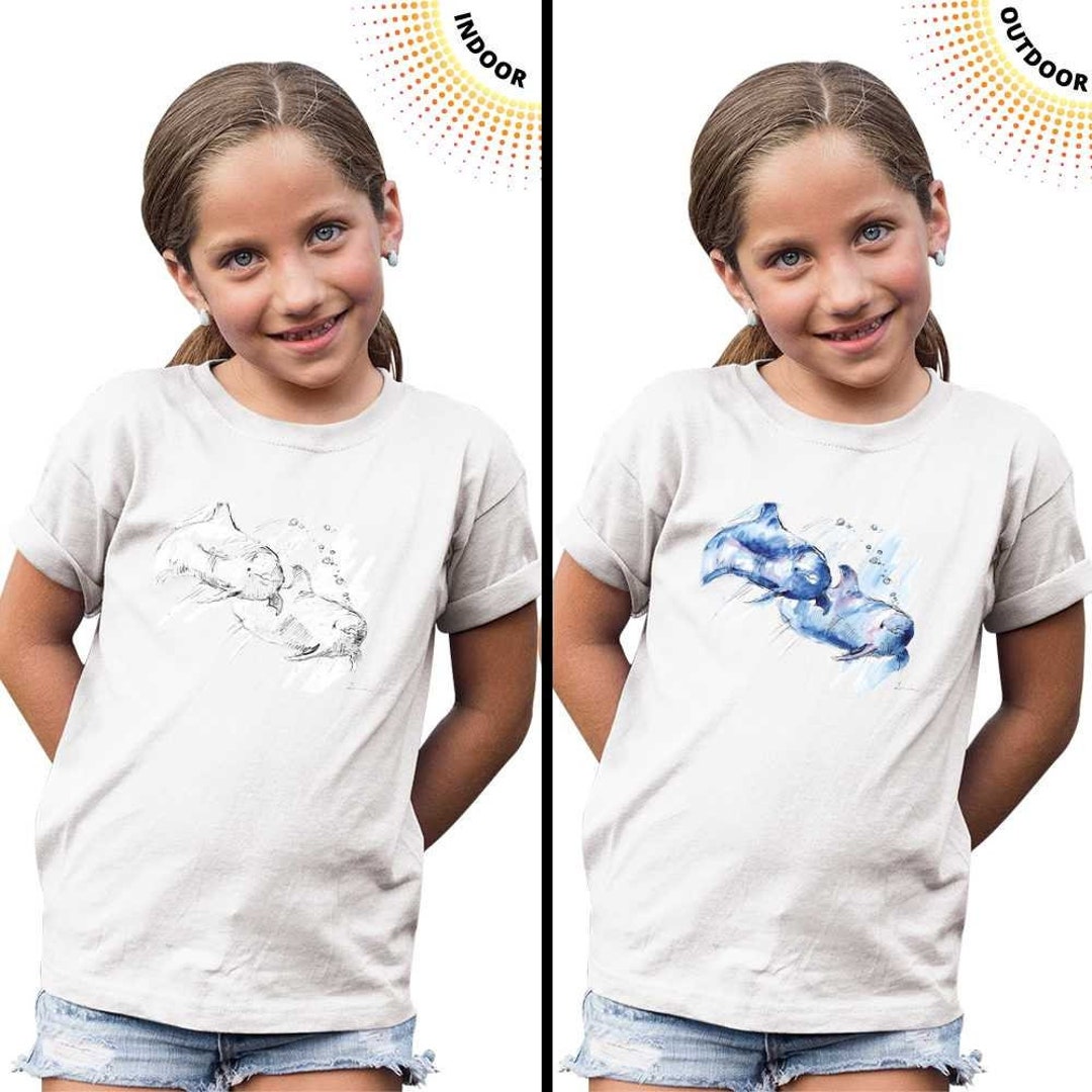 Camiseta que cambia de color para ninos camiseta solar Dolphin Family para ninos y ninas camiseta activada por la luz solar los colores aparecen en el sol luz UV SolarTees Etsy Mexico