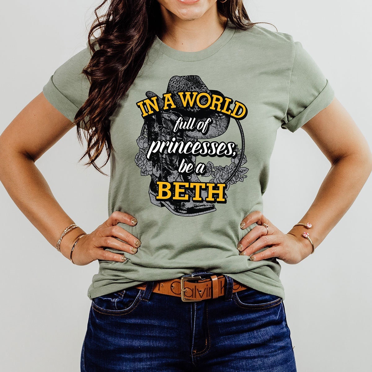 Beth Dutton T-shirt, Yellowstone TV Show Tee, in A World Full of Princesses  Be A Beth Shirt, Dutton Family Ranch, Montana Cowgirl Boots Hat -   Canada