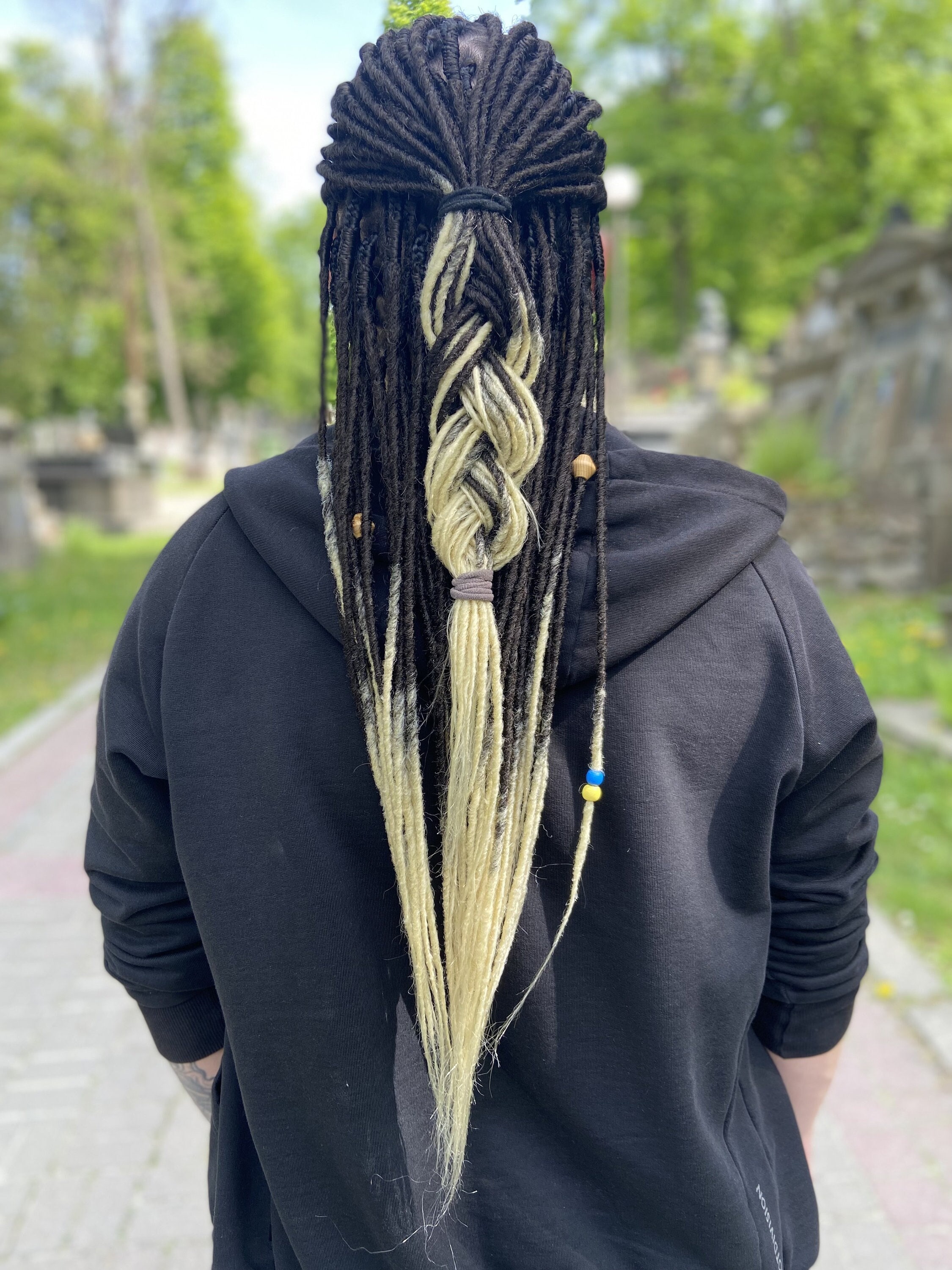 Black to Blonde Ombre Dreadlock, Synthetic SE Dreads  display picture 2