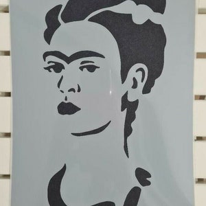 Acquista Frida Kahlo - Thin Line Art Poster Qui - Foto 11