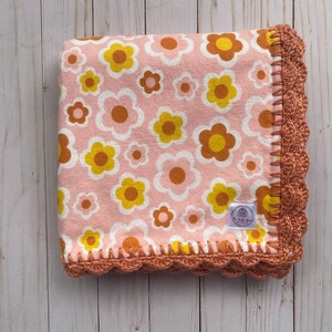 Flannel Blanket\Flannel Baby Blanket\ Betty Blanket\Crochet Edge Blanket\Baby Gift\Baby Shower Gift\Toddler Blanket\Flower Blanket