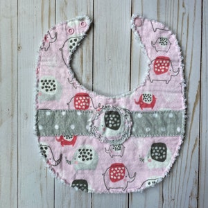 Baby Lätzchen / Lätzchen / Flanell Lätzchen / Chenille Lätzchen / Baby-Geschenk / Baby-Dusche-Geschenk / Baby Accessoire