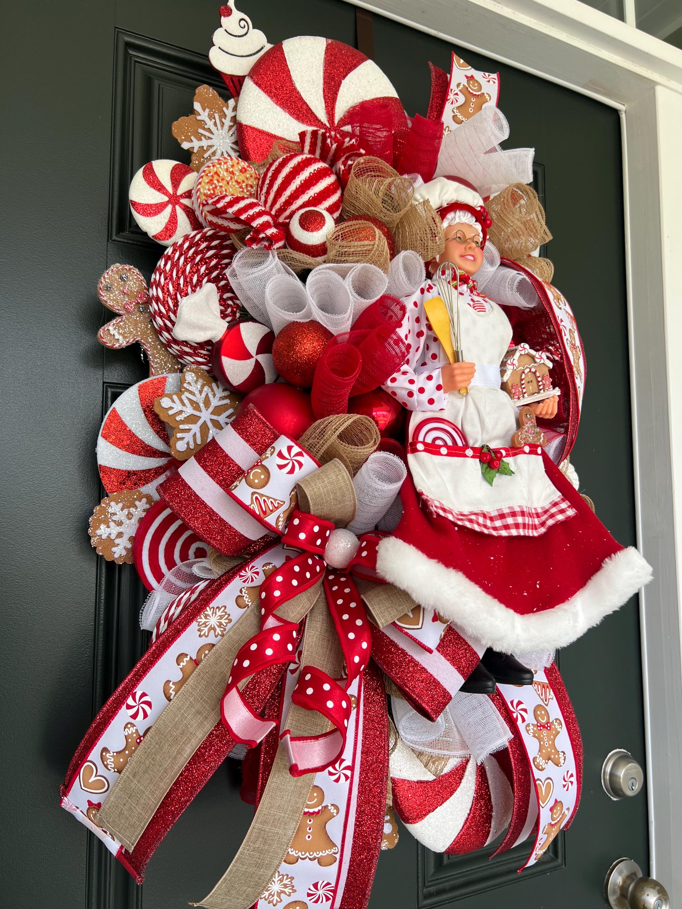Mrs Claus Bakery Wreaths, Gingerbread Wreaths, Peppermint Wreaths, Red