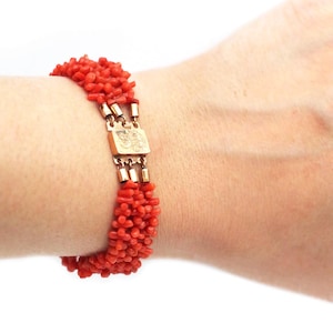 Antieke koraalarmband en sluiting in 18k goud, gouden sluiting, Victoriaanse rijen koraalarmband, antieke sieraden, Victoriaanse armband | Maison Mohs