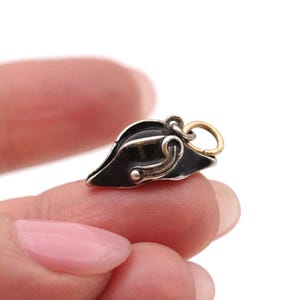 Antik fransk edwardiansk napoleonsk bicorn hattberlock av Mellerio | Maison Mohs