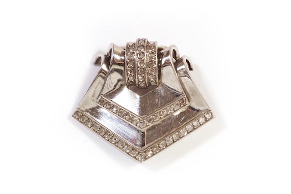 Diamond Art Deco clip brooch in platinum and 18k … - image 2