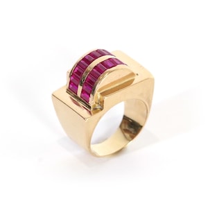 Tank ruby ring in 18 karat gold, Retro jewelry, synthetic rubies, tank jewelry, big ring, Tank ring | Maison Mohs