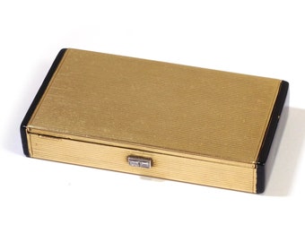 Gold Cartier compact powder case in 18k Gold, enamel gold compact case, signed Cartier London, antique boxes | Maison Mohs