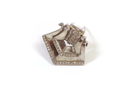 Diamond Art Deco clip brooch in platinum and 18k … - image 8