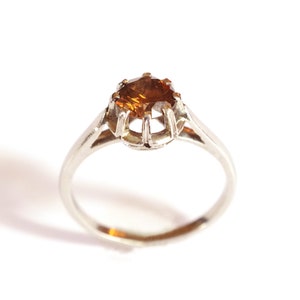 Fancy brown diamond ring in platinum, fancy deep brown diamond, fancy diamond, wedding ring | Maison Mohs