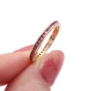Alliance américaine rubis en or 18 karats, alliance fine, fiançailles et mariage, alliance vintage, rubis naturels | Maison Mohs