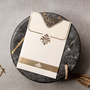 Convite de casamento clássico simples, elegante, cartão de casamento de cor preta creme em relevo, padrão de folha de ouro, vintage, cartão de casamento, noivado