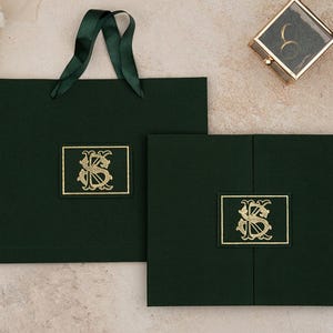 Convite de casamento dobrável em linho verde, cartão de casamento luxuoso dobrado, convite de casamento estilo bolsa