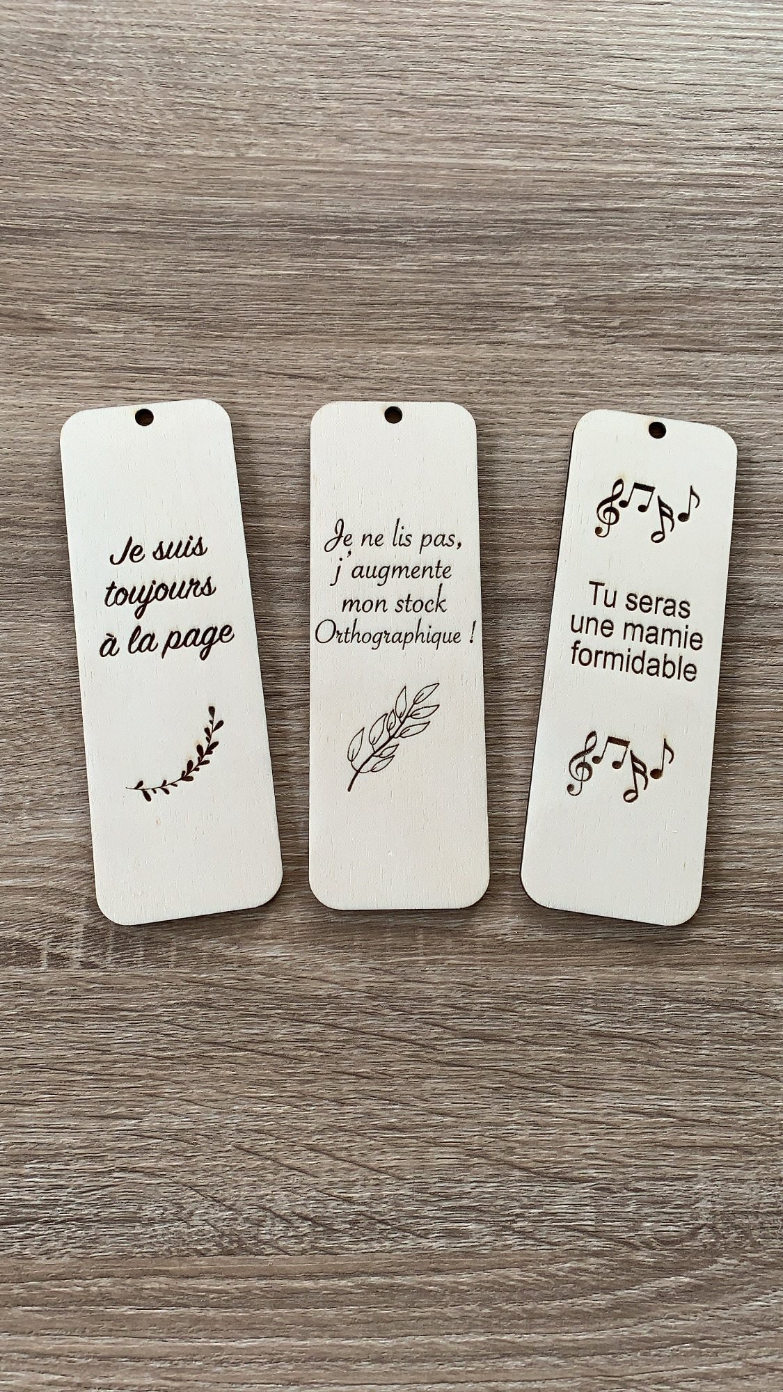 Marque-pages En Bois Tour Eiffel Paris - Lot De 5 Avec Pompons Colorés - 11,8 X 3,1 Cm - Cadeau Pour Lecteurs
