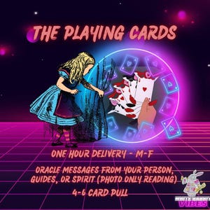 Könnte beinhalten: Ein Bild im Retro-Stil mit dem Text "THE PLAYING CARDS". Es zeigt eine Illustration einer Frau in einem blauen Kleid und eine Hand, die Spielkarten hält. Der Text "ONE HOUR DELIVERY - M-F" und "ORACLE MESSAGES FROM YOUR PERSON, GUIDES, OR SPIRIT (PHOTO ONLY READING)" ist ebenfalls enthalten.