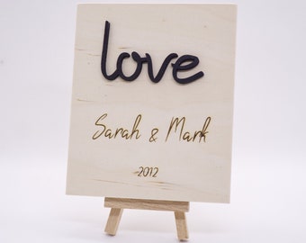 LOVE Schild - Geschenk zum Valentinstag  / Hochzeit / Hochzeitstag | Schild aus Birke mit persönlicher Gravur