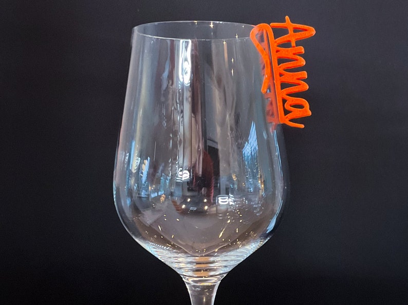 Personalisierte Glas-Markierer für alle Glasarten Weingläser, Wassergläser, Whisky Gläser, etc auch als Namensschilder nutzbar Orange