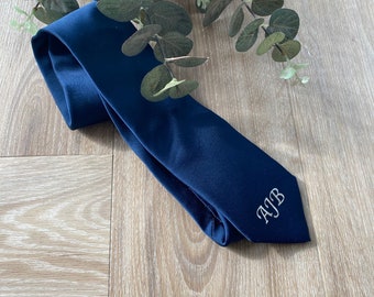 Cravatta da uomo blu navy, festa del papà, regalo per lo sposo, giorno delle nozze, accessorio personalizzato per cravatta da uomo