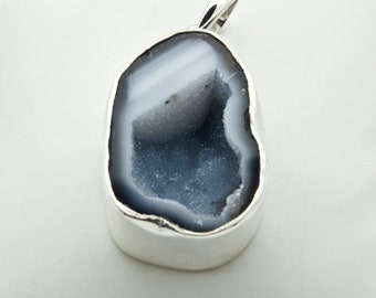 Colgante de geoda druzy de ágata de plata esterlina