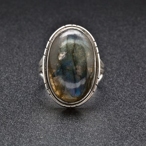 Sterling Silver Labradorite Ring Size 9