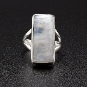 Sterling Silver Moonstone Ring Size 7