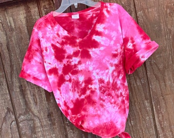 Tie Dyed T-Shirt // Love Struck Tie Dye T-Shirt // Short Sleeve Tie Dye // Long Sleeve Tie Dye // Pink Tie Dye // Red Tie Dye