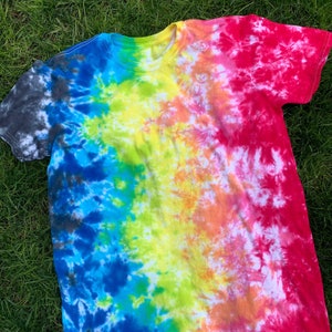Rainbow Tie Dye // Tie Dye Rainbow Shirt // Bright Rainbow Shirt // Beach Tie Dye // Tie Dye Loungewear // Tie Dye Shirts