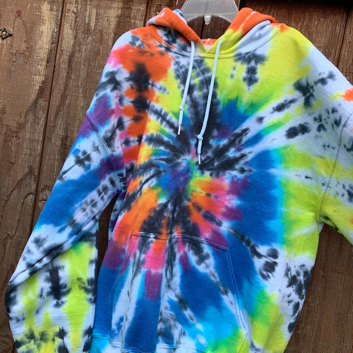 tie dye sweatshirt rainbow